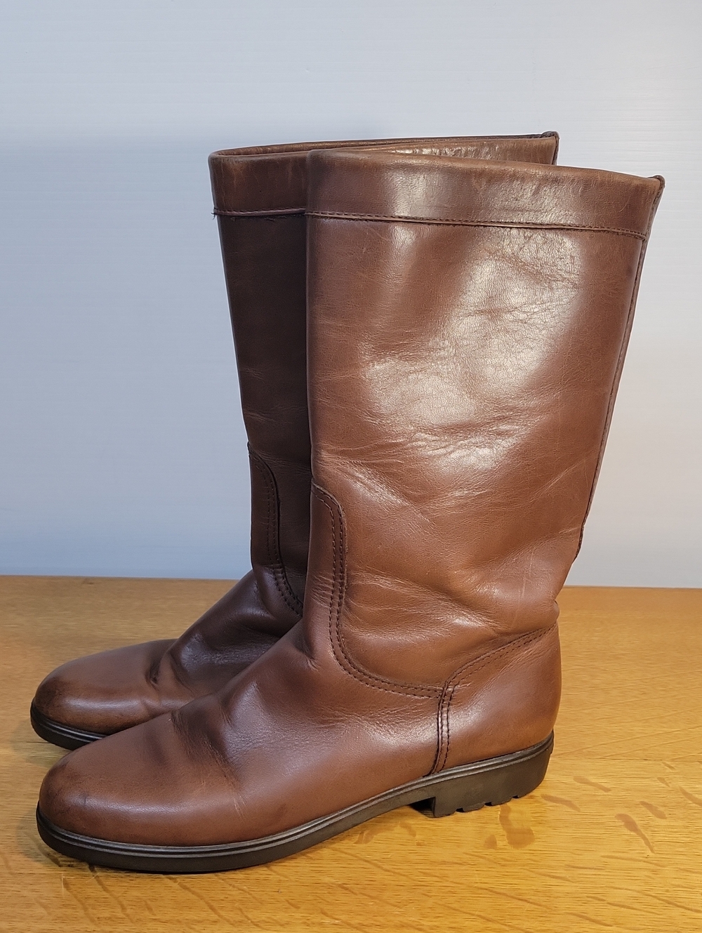 Vintage Salvatore Ferragamo Women's Brown Mid Calf Pull-on Leather Boots Size 7